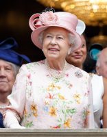 LIVERPOOL, UNITED KINGDOM - JUNE 22: (EMBARGOED FOR PUBLICATION IN UK NEWSPAPERS UNTIL 48 HOURS AFTER CREATE DATE AND TIME) Queen Elizabeth II stands on the balcony of Liverpool Town Hall on June 22, 2016 in Liverpool, England. (Photo by Max Mumby/Indigo/Getty Images)