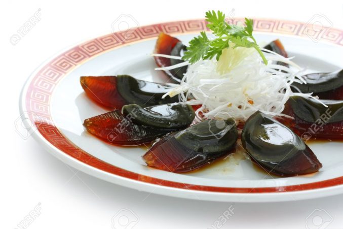 10784471-ピータン、皿の上の中華料理